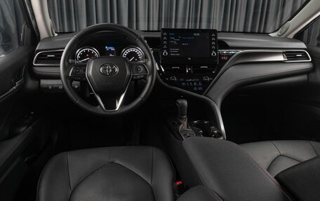 Toyota Camry, 2022 год, 4 135 000 рублей, 12 фотография