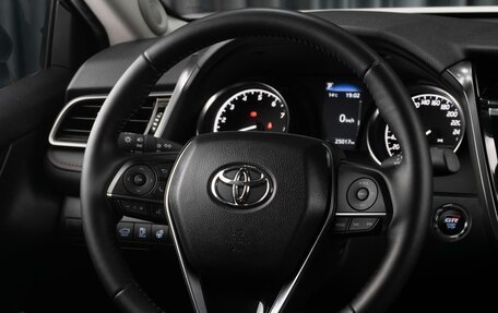 Toyota Camry, 2022 год, 4 135 000 рублей, 28 фотография