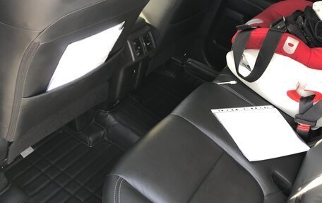 Mitsubishi Outlander III рестайлинг 3, 2019 год, 2 500 000 рублей, 11 фотография