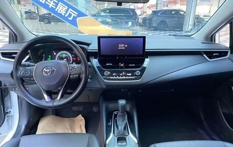 Toyota Corolla, 2024 год, 1 820 000 рублей, 10 фотография