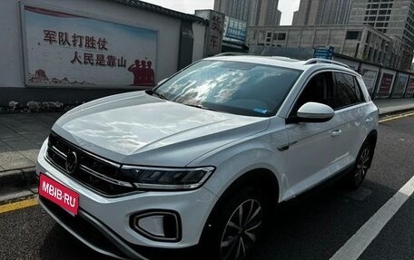 Volkswagen T-Roc I, 2024 год, 1 985 000 рублей, 1 фотография