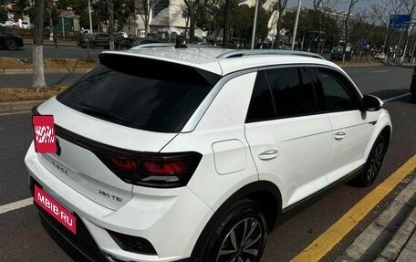 Volkswagen T-Roc I, 2024 год, 1 985 000 рублей, 4 фотография