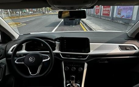 Volkswagen T-Roc I, 2024 год, 1 985 000 рублей, 14 фотография