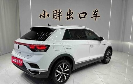 Volkswagen T-Roc I, 2024 год, 1 980 000 рублей, 4 фотография