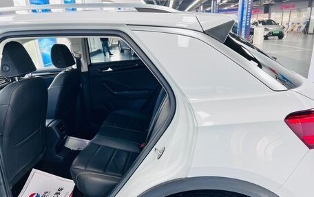 Volkswagen T-Roc I, 2024 год, 1 975 000 рублей, 9 фотография