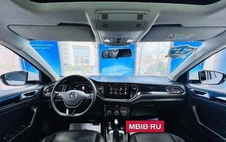 Volkswagen T-Roc I, 2024 год, 1 975 000 рублей, 12 фотография