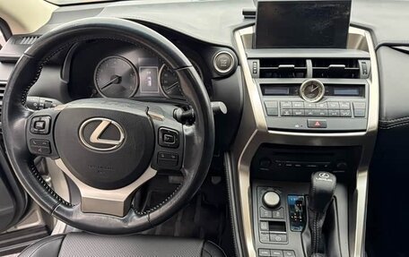 Lexus NX I, 2016 год, 2 500 000 рублей, 10 фотография