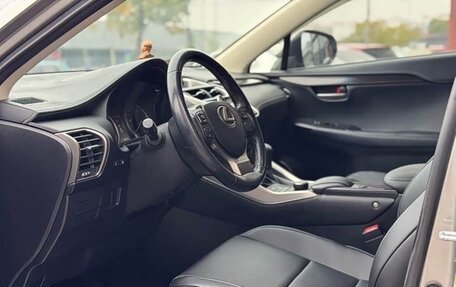 Lexus NX I, 2016 год, 2 500 000 рублей, 7 фотография