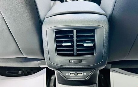 Volkswagen T-Roc I, 2024 год, 1 975 000 рублей, 19 фотография