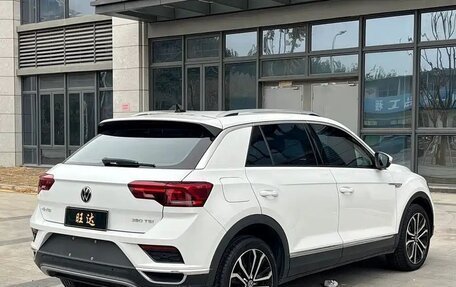 Volkswagen T-Roc I, 2023 год, 1 695 050 рублей, 7 фотография