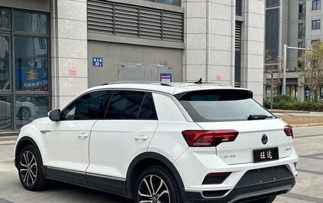 Volkswagen T-Roc I, 2023 год, 1 695 050 рублей, 4 фотография