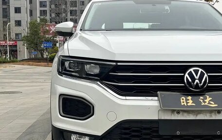 Volkswagen T-Roc I, 2023 год, 1 695 050 рублей, 6 фотография