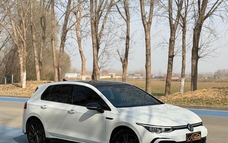 Volkswagen Golf VIII, 2022 год, 1 803 000 рублей, 1 фотография