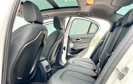 BMW 1 серия, 2023 год, 1 702 000 рублей, 15 фотография