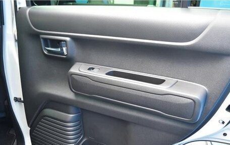 Suzuki Hustler, 2023 год, 885 000 рублей, 25 фотография