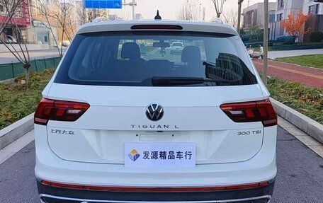 Volkswagen Tiguan II, 2022 год, 1 750 000 рублей, 6 фотография