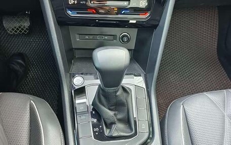 Volkswagen Tiguan II, 2022 год, 1 750 000 рублей, 13 фотография