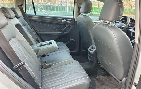 Volkswagen Tiguan II, 2022 год, 1 750 000 рублей, 17 фотография