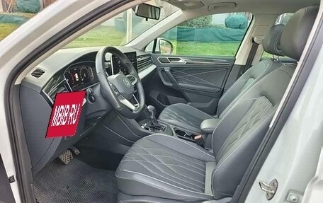 Volkswagen Tiguan II, 2022 год, 1 750 000 рублей, 7 фотография