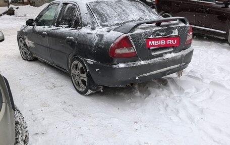 Mitsubishi Mirage VI рестайлинг, 1996 год, 215 000 рублей, 2 фотография