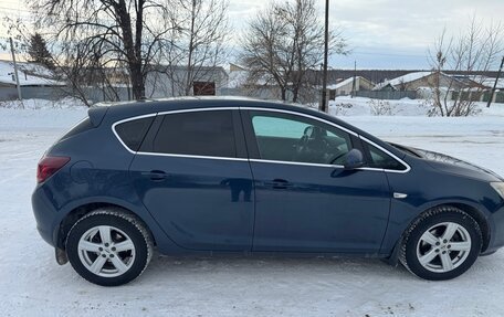 Opel Astra J, 2011 год, 730 000 рублей, 7 фотография