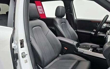 Mercedes-Benz GLB, 2024 год, 4 260 000 рублей, 6 фотография