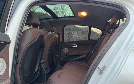 BMW 1 серия, 2022 год, 1 500 000 рублей, 16 фотография