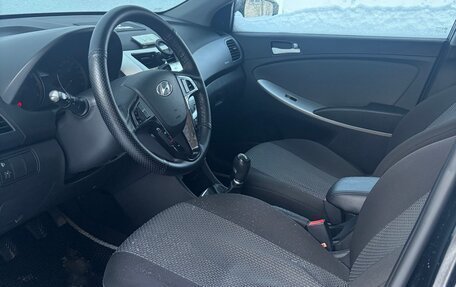 Hyundai Solaris II рестайлинг, 2012 год, 675 000 рублей, 7 фотография