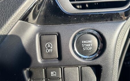 Toyota Voxy III, 2017 год, 1 700 000 рублей, 12 фотография