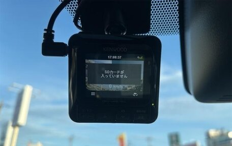 Toyota Voxy III, 2017 год, 1 700 000 рублей, 17 фотография