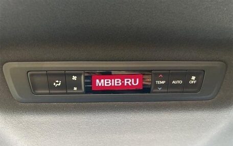 Toyota Voxy III, 2017 год, 1 700 000 рублей, 20 фотография