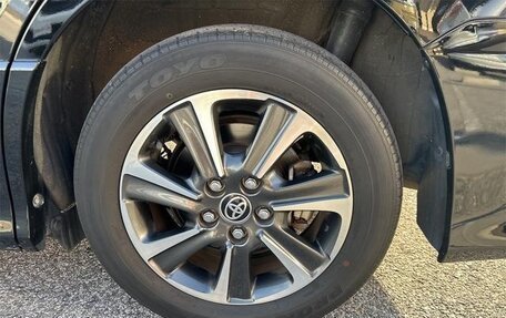 Toyota Voxy III, 2017 год, 1 700 000 рублей, 36 фотография