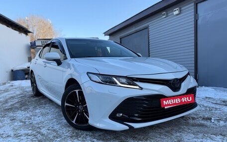 Toyota Camry, 2018 год, 2 680 000 рублей, 3 фотография