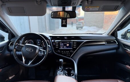 Toyota Camry, 2018 год, 2 680 000 рублей, 15 фотография