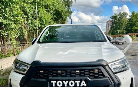 Toyota Hilux VIII, 2020 год, 4 800 000 рублей, 10 фотография