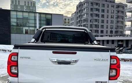 Toyota Hilux VIII, 2020 год, 4 800 000 рублей, 3 фотография