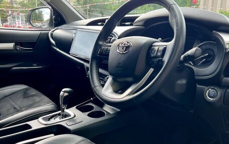 Toyota Hilux VIII, 2020 год, 4 800 000 рублей, 14 фотография