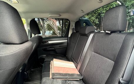 Toyota Hilux VIII, 2020 год, 4 800 000 рублей, 15 фотография