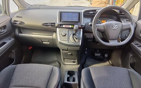 Toyota Wish II, 2014 год, 1 300 000 рублей, 14 фотография