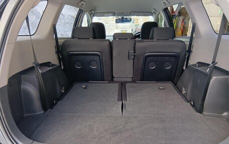 Toyota Wish II, 2014 год, 1 300 000 рублей, 19 фотография