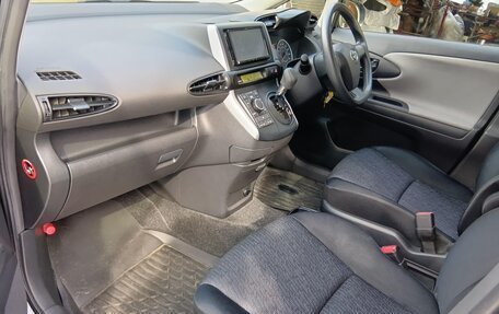 Toyota Wish II, 2014 год, 1 300 000 рублей, 13 фотография