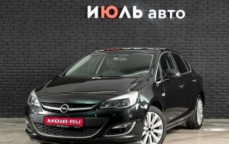 Opel Astra J, 2013 год, 800 000 рублей, 1 фотография