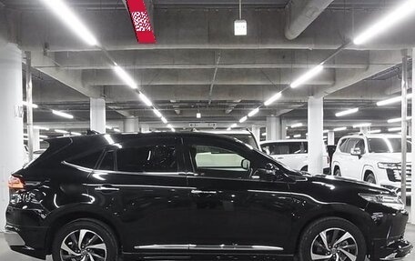 Toyota Harrier, 2017 год, 2 380 000 рублей, 4 фотография