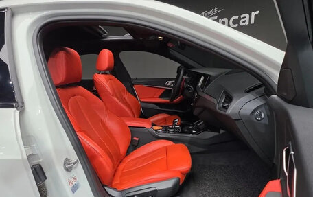 BMW 1 серия, 2021 год, 2 460 000 рублей, 7 фотография