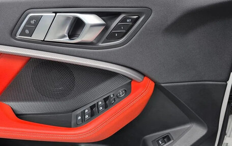 BMW 1 серия, 2021 год, 2 460 000 рублей, 14 фотография