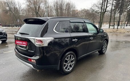 Mitsubishi Outlander III рестайлинг 3, 2013 год, 1 950 000 рублей, 7 фотография