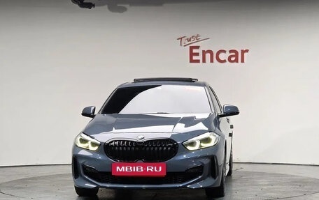 BMW 1 серия, 2021 год, 2 422 000 рублей, 2 фотография