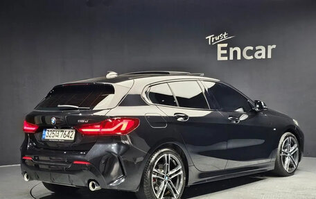 BMW 1 серия, 2021 год, 2 437 000 рублей, 3 фотография