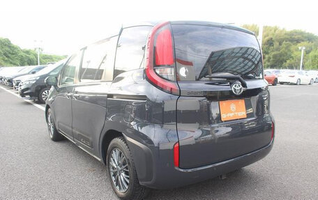 Toyota Sienta, 2022 год, 1 378 855 рублей, 7 фотография