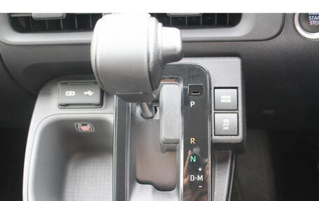 Toyota Sienta, 2022 год, 1 378 855 рублей, 22 фотография